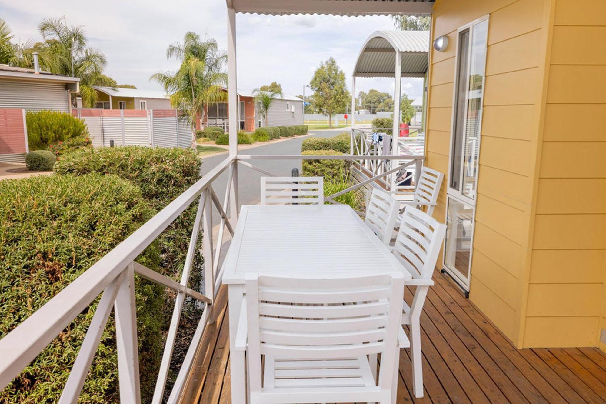 Big4 Deniliquin Holiday Park الغرفة الصورة